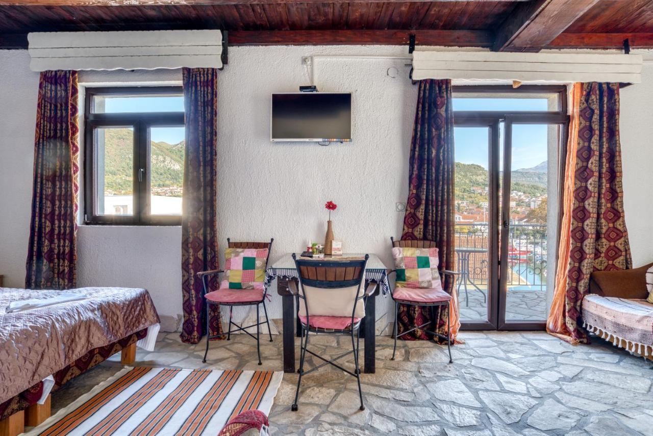 Tivat Star Hotel Exterior photo