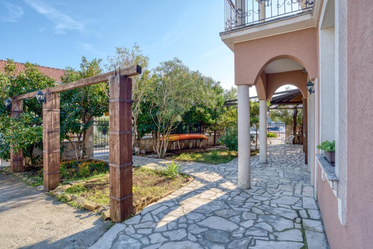 Tivat Star Hotel Exterior photo