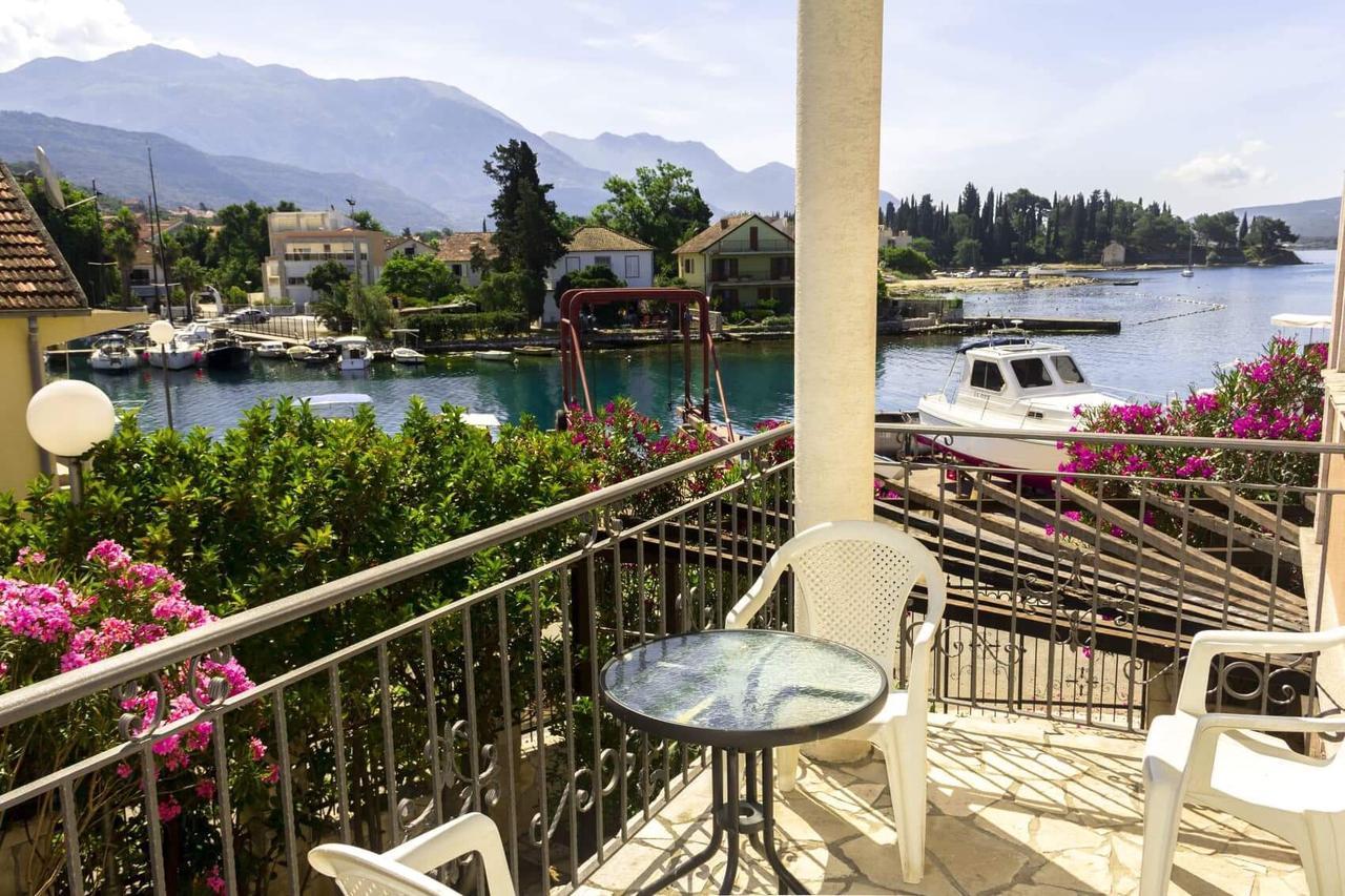 Tivat Star Hotel Exterior photo