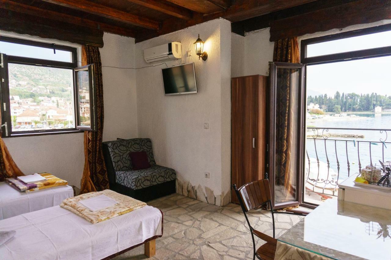 Tivat Star Hotel Exterior photo